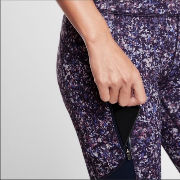 Athleta Rainier Printed Mesh Tight
Leggings Small Sandstone Navy Blue Purple S - Picture 3 of 15